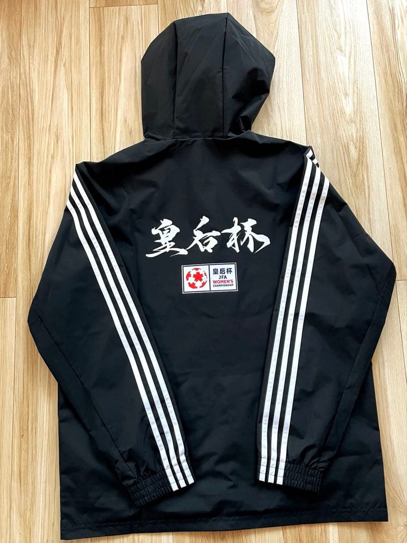 【非売品】サッカー皇后杯2026スタッフジャンパー　未使用　国立競技場　タグ付き