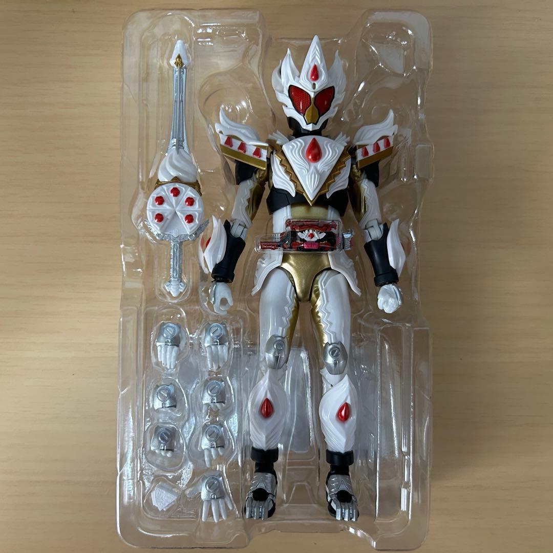【値下げ希望可】S.H.Figuarts 仮面ライダーガヴ ケーキングフォーム