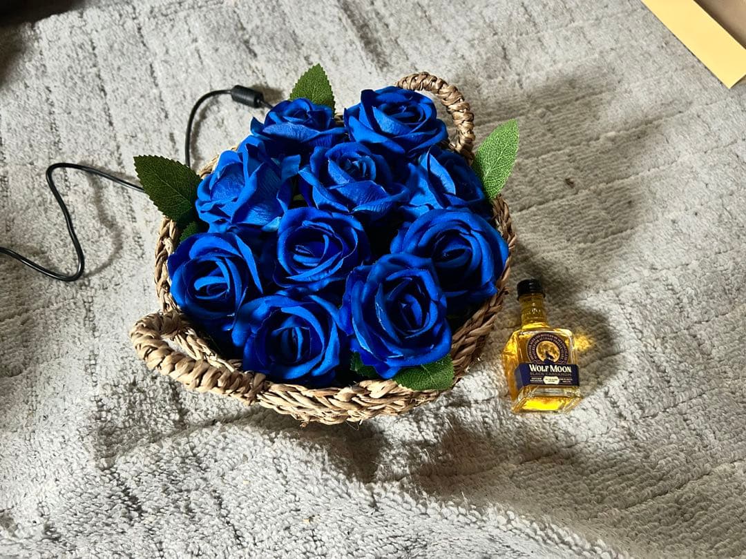 青薔薇 間接照明