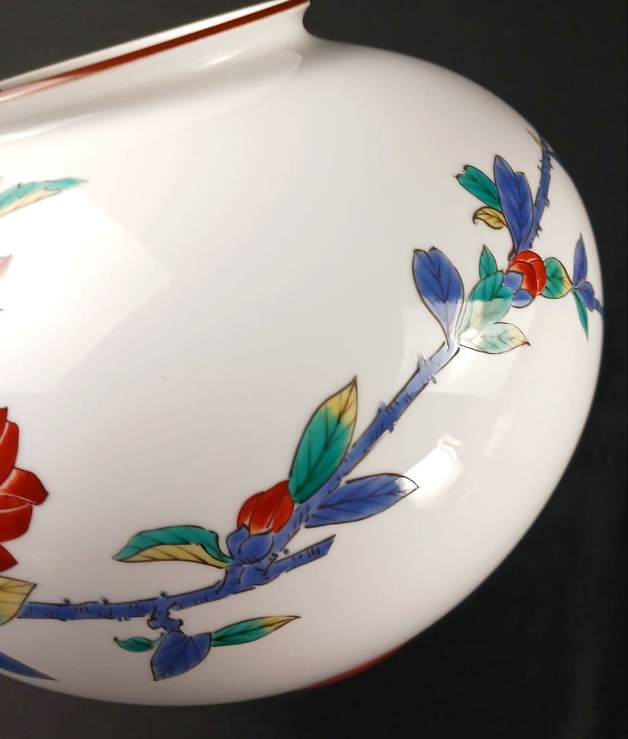 Y2293-77 香蘭社 染錦 椿図 花瓶 花器 有田焼