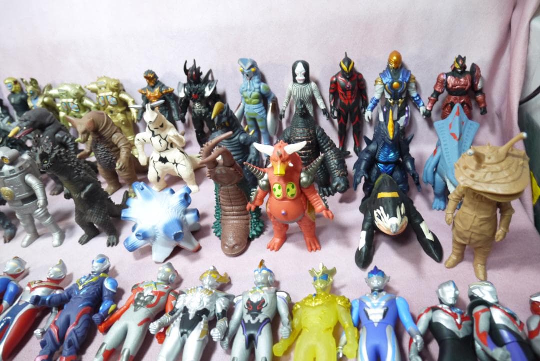 ウルトラヒーローシリーズ500　ウルトラ怪獣シリーズ500　ソフビ90体
