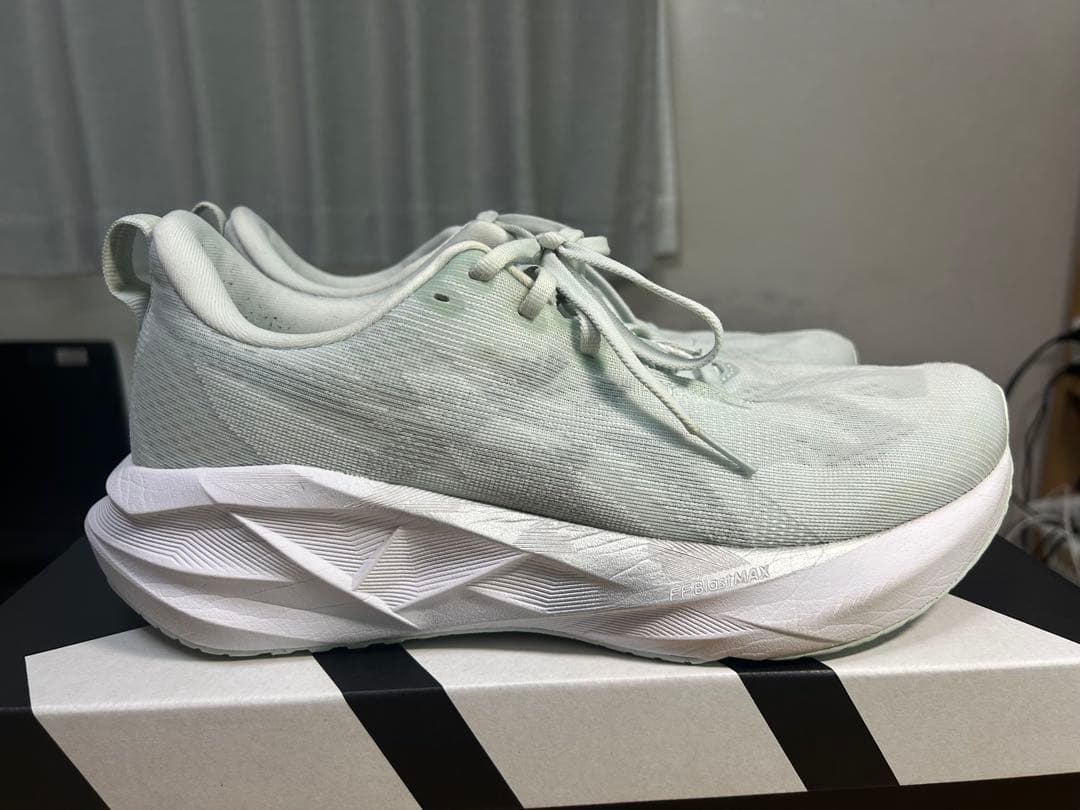 アシックス ノヴァブラスト5 ASICS NOVABLAST 5