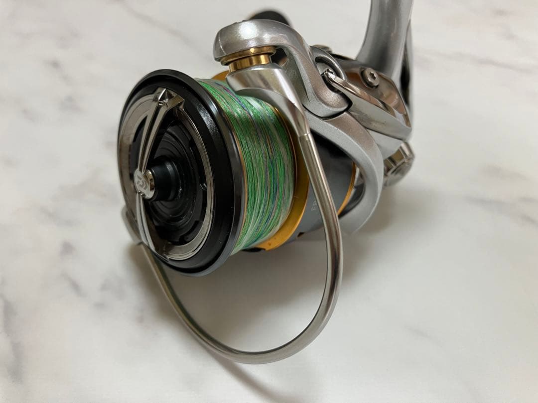 Daiwa フリームス LT4000-CXH スピニングリール 中古品 釣具