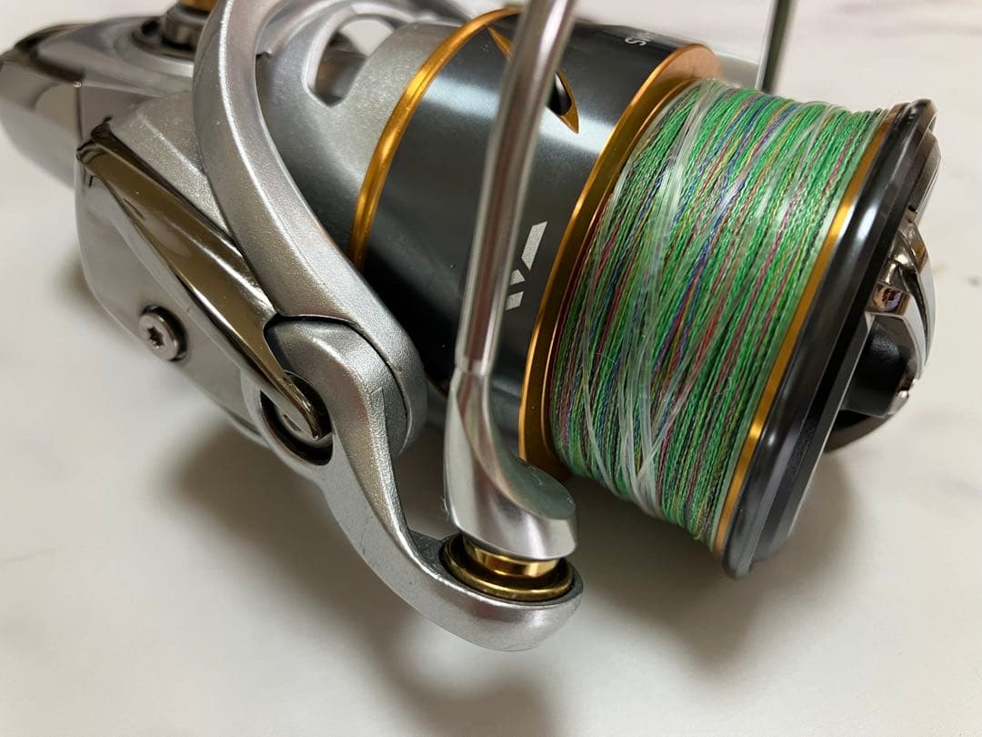 Daiwa フリームス LT4000-CXH スピニングリール 中古品 釣具