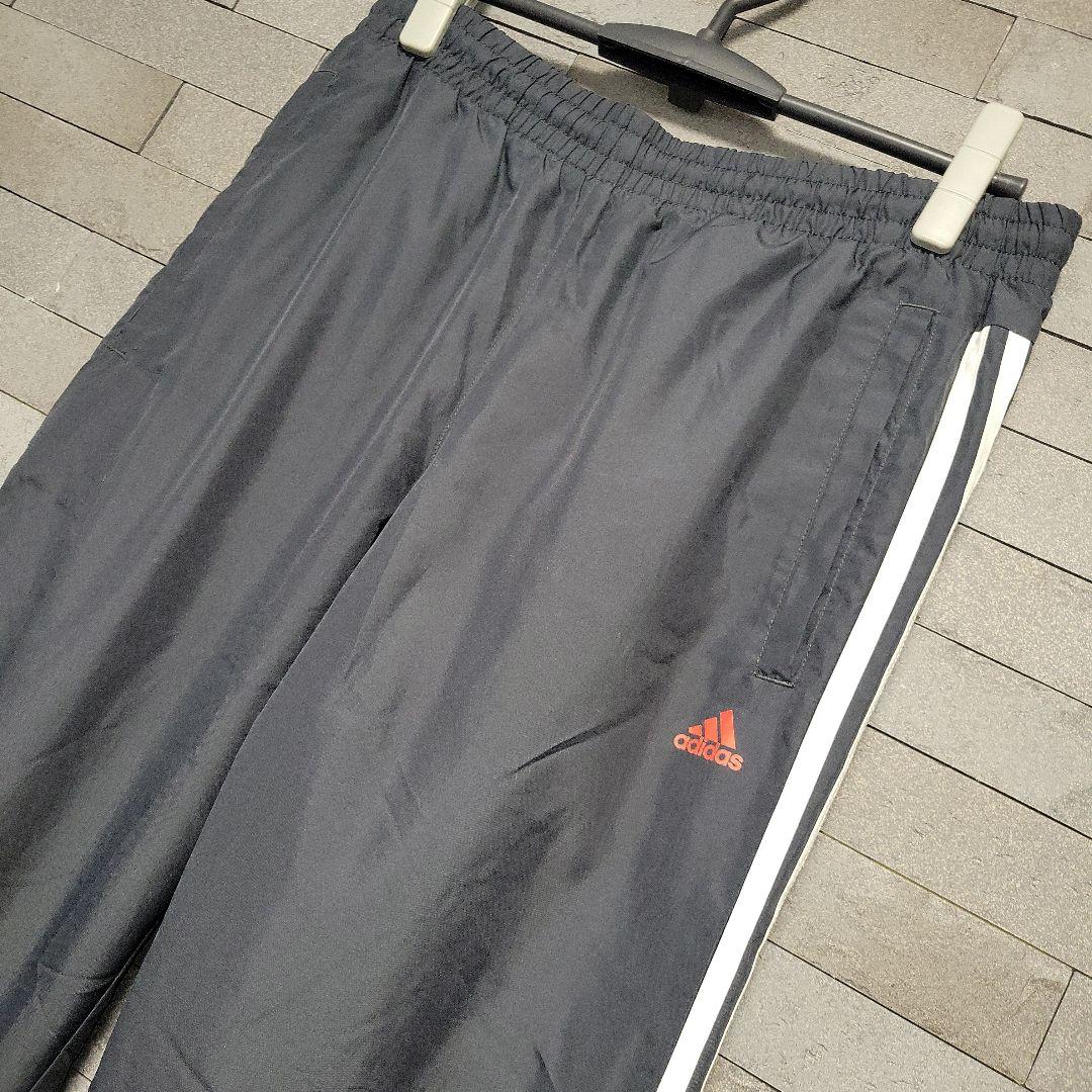 アディダス　adidas ウィンドブレーカー 上下セット　スポーツ　運動
