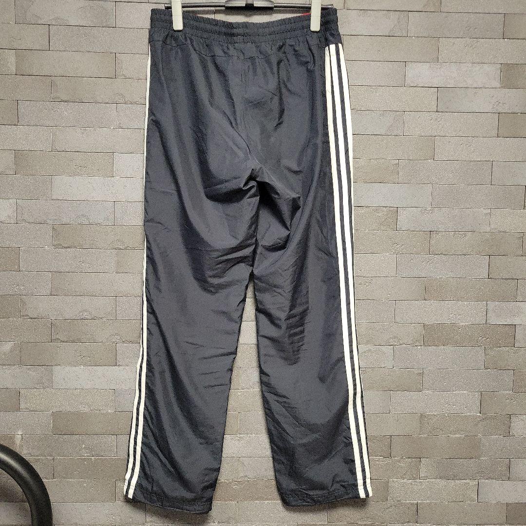 アディダス　adidas ウィンドブレーカー 上下セット　スポーツ　運動