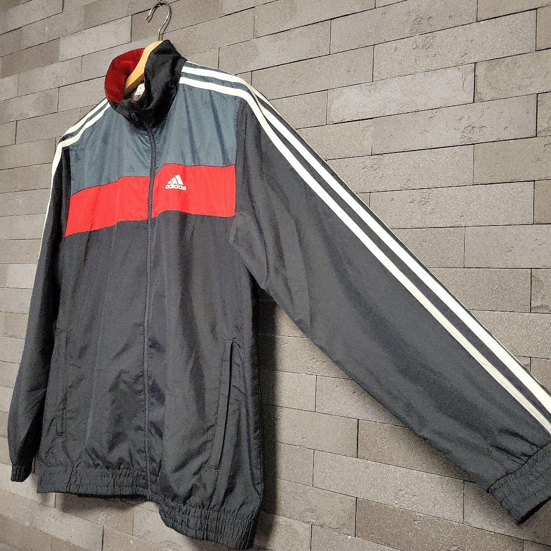 アディダス　adidas ウィンドブレーカー 上下セット　スポーツ　運動