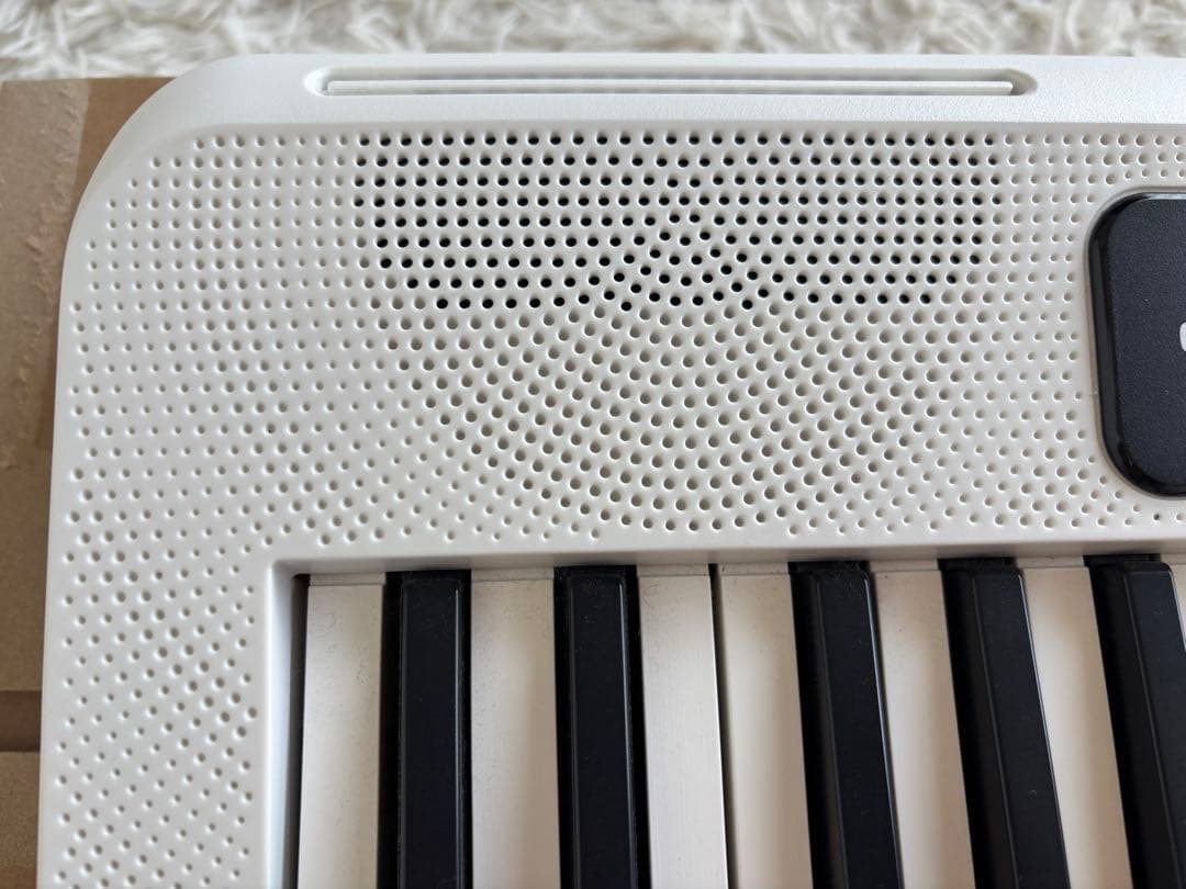 電子ピアノ　CASIO CT-S200