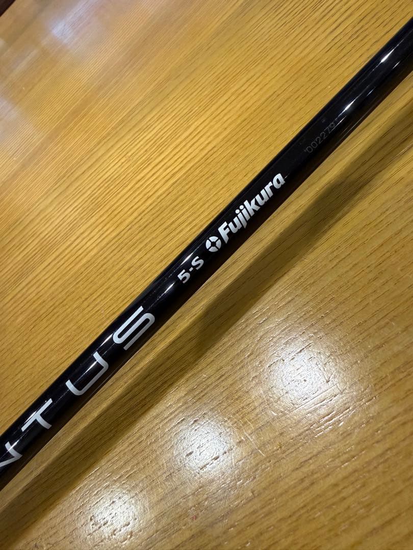 美品　フジクラ　VENTUS BLACK １Ｗ用　5 S 　PINGスリーブ付き