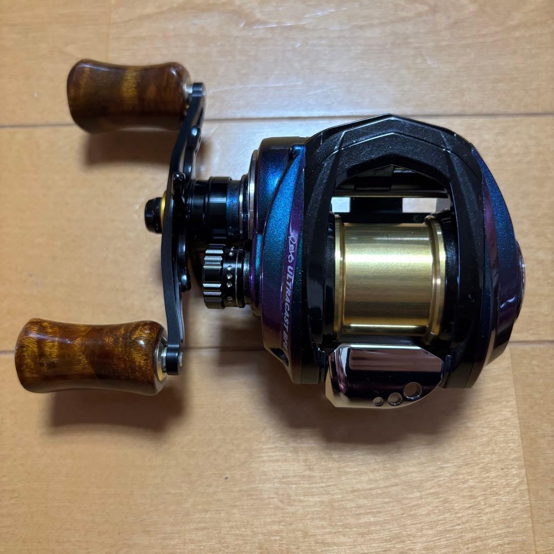 Abu Garcia REVO ULTRACAST BF8-L ベイトリール