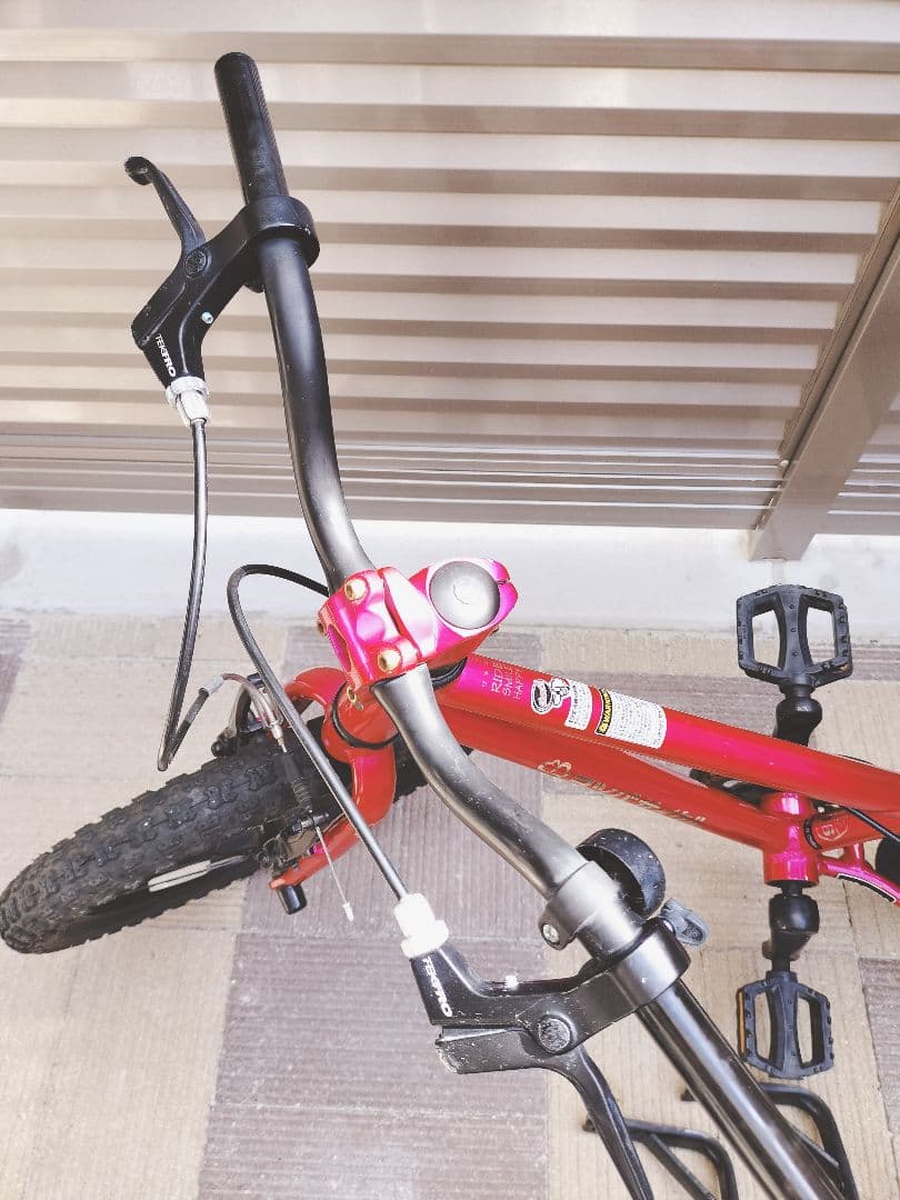 【川崎市内引渡希望】ヨツバサイクル　ピンク　１６インチ