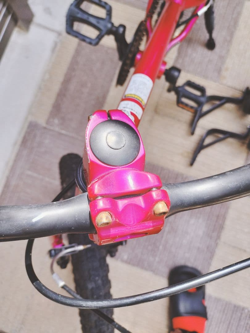 【川崎市内引渡希望】ヨツバサイクル　ピンク　１６インチ