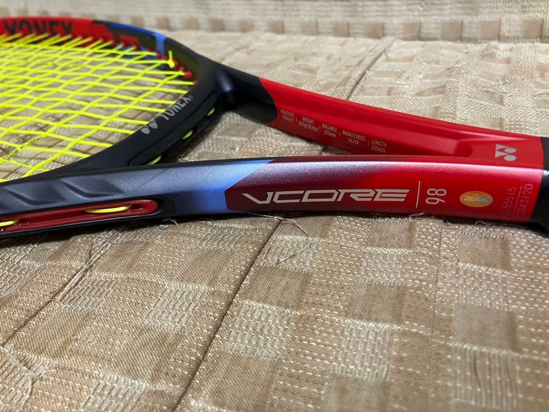 [美品] YONEX VCORE98 2023年モデル 2本セット