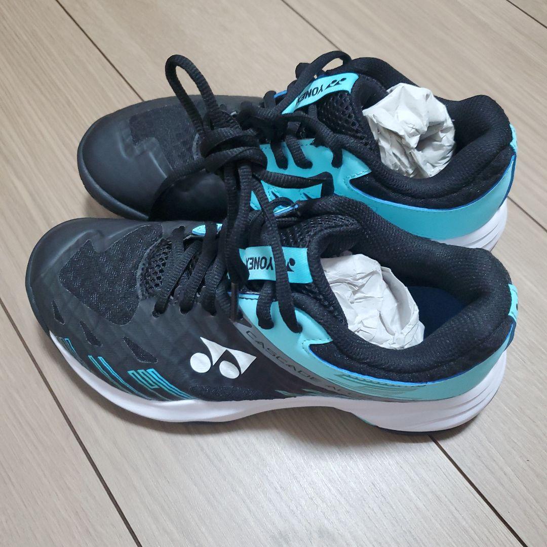 【新品未使用】YONEX バドミントンシューズ ブラック/ライトブルー