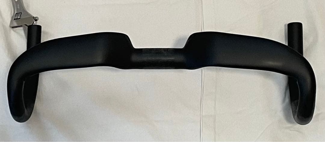 カーボン　エアロ　ドロップハンドル 420mm ライズ:30mm