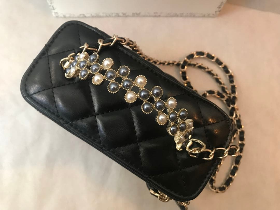 CHANELのノベルティバニティショルダー バッグ
