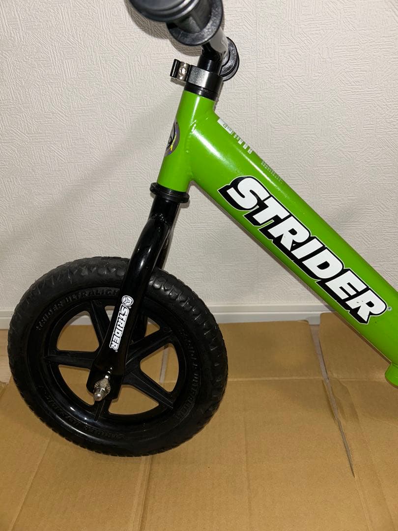 STRIDER ストライダー グリーン バランスバイク 12インチ　緑