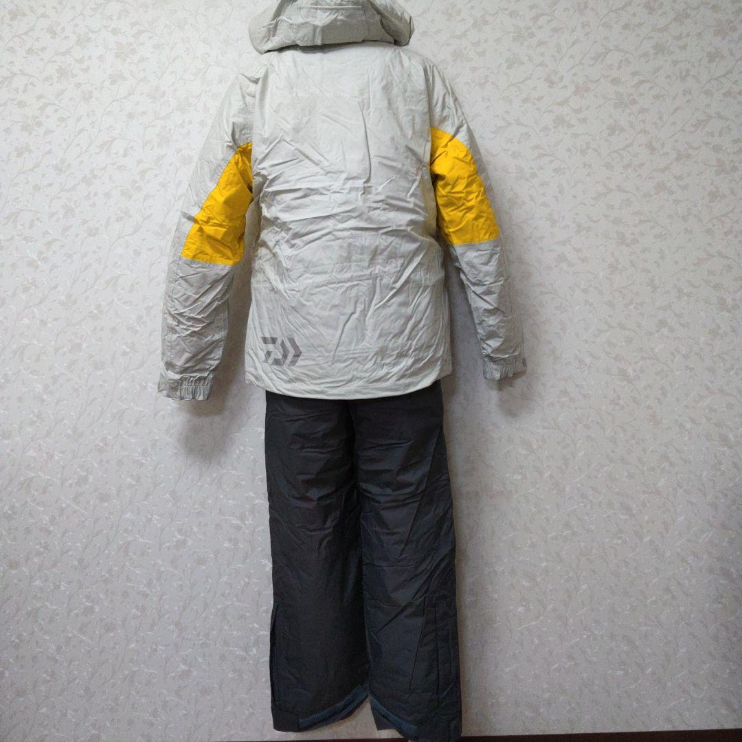 ダイワ　レインマックスハイパー100ハイロフトウィンタースーツ　XL (新品)