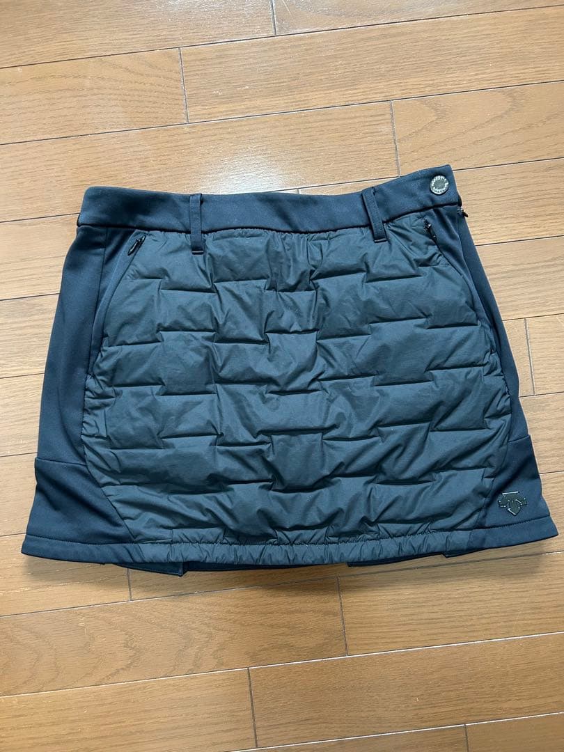 【美品】デサントゴルフ　ダウンスカート