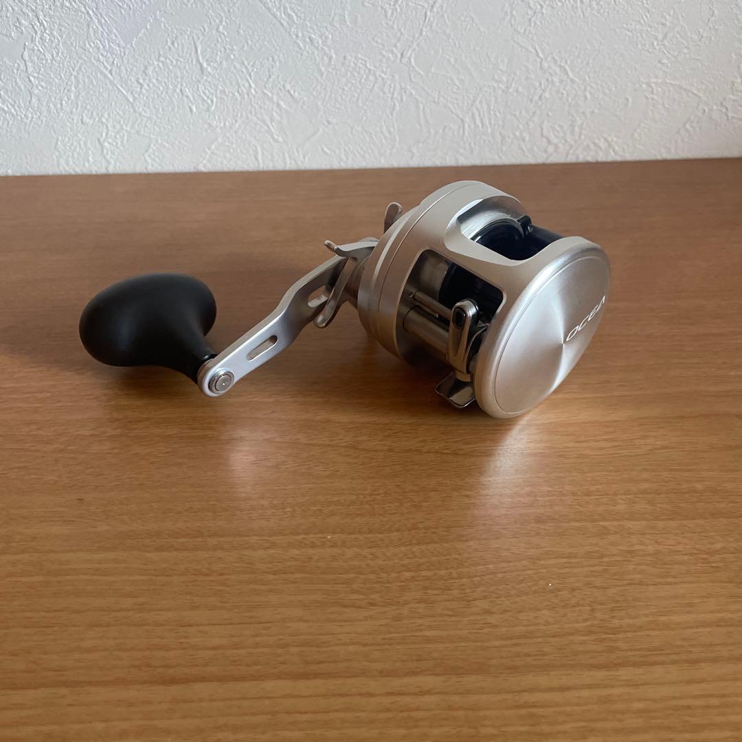 シマノ　OCEAカルカッタ300HG 右ハンドル