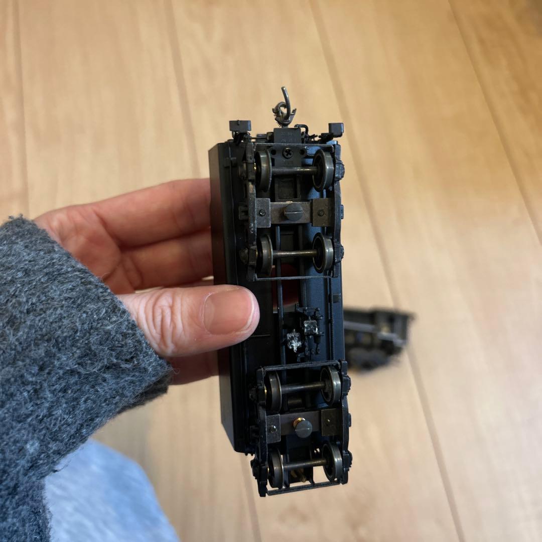 Nゲージ蒸気機関車と貨車のセット