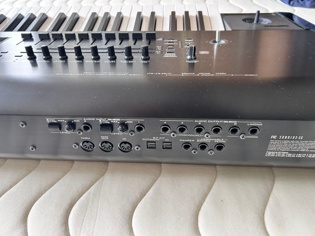 ※都内で手渡し限定※ KORG KRONOS73