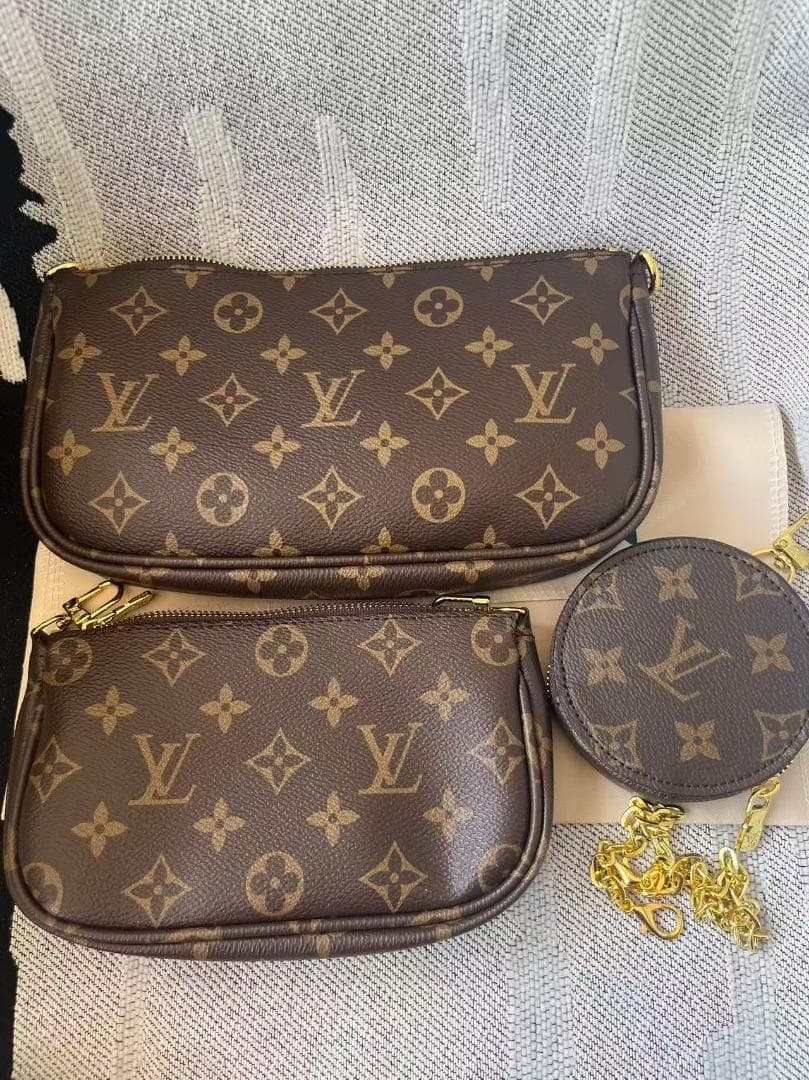 Louis Vuittonクロスボディバッグ