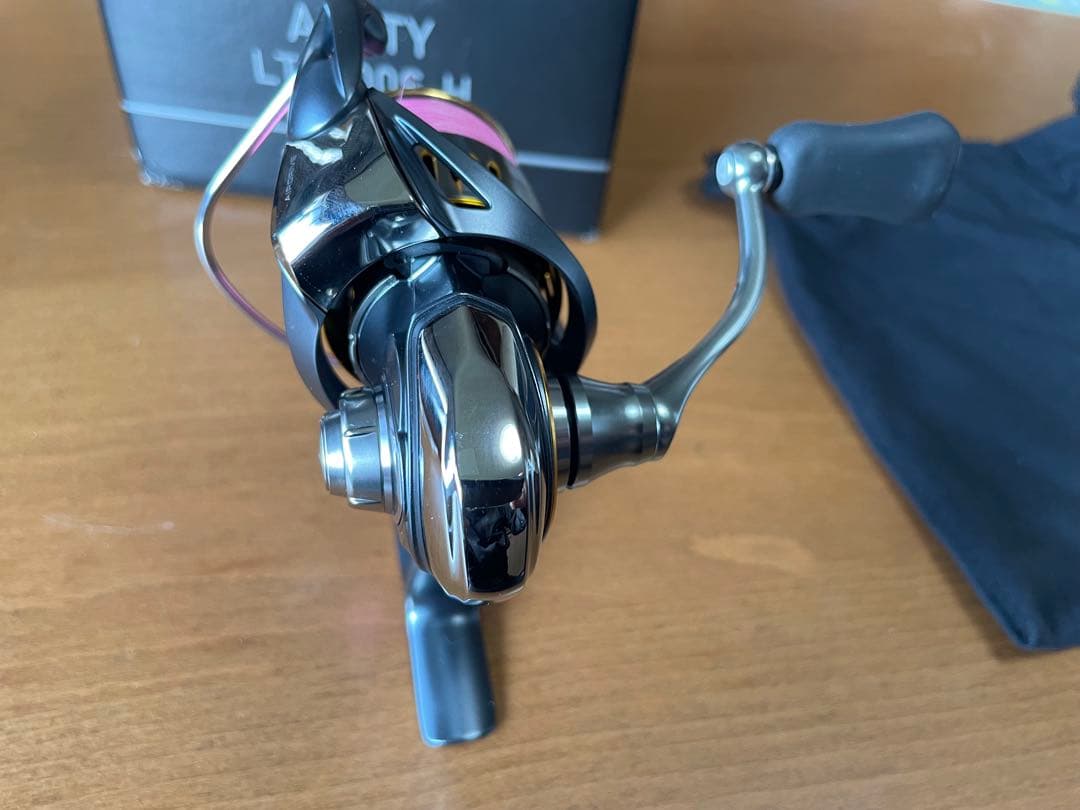 Daiwa ダイワ AIRITY エアリティ LT2000S-H 美品