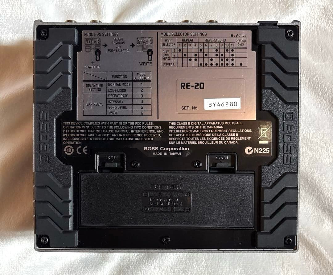BOSS RE-20 スペースエコー 箱付き ※動作確認済み