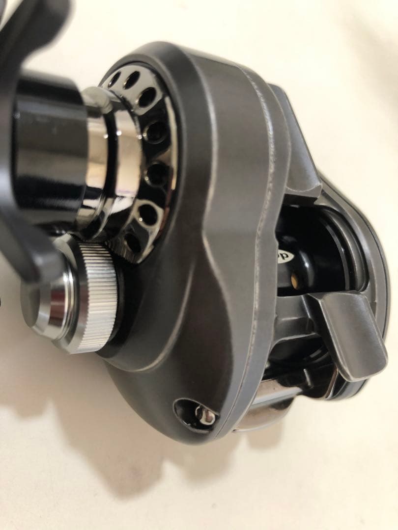 希少・限定deps daiwa ZDV100H