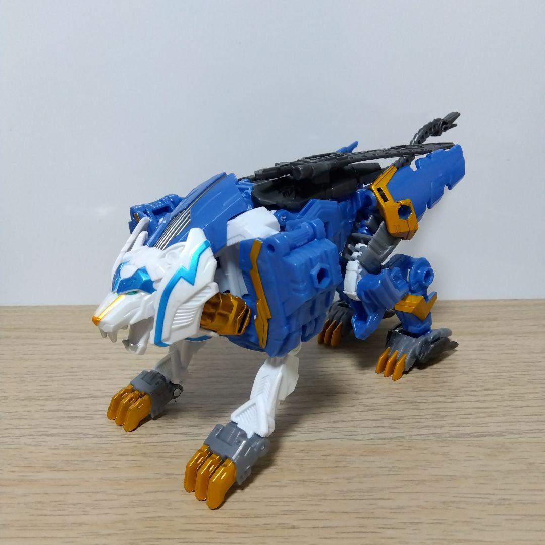 トランスフォーマー レガシー ユナイテッド スターレイダーサンダートロン3パック