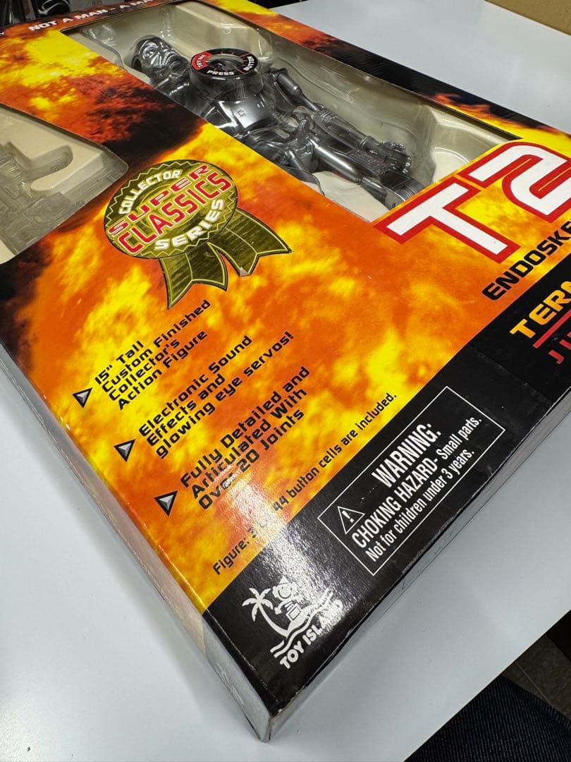 【希少】Terminator 2 T-2エンドスケルトンのフィギュア USJ購入