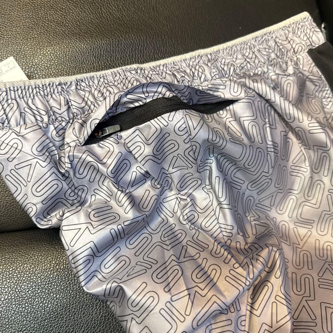 SKINS ランニングパンツ　ゼビオで購入　サイズL 定価の半額以下出品