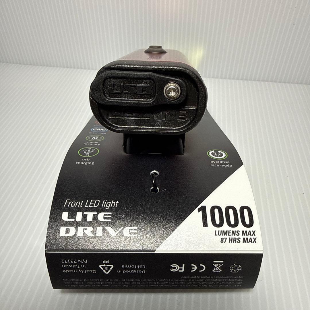 レザイン LITE DRIVE 1000XL レッド　フロント　前用充電式ライト
