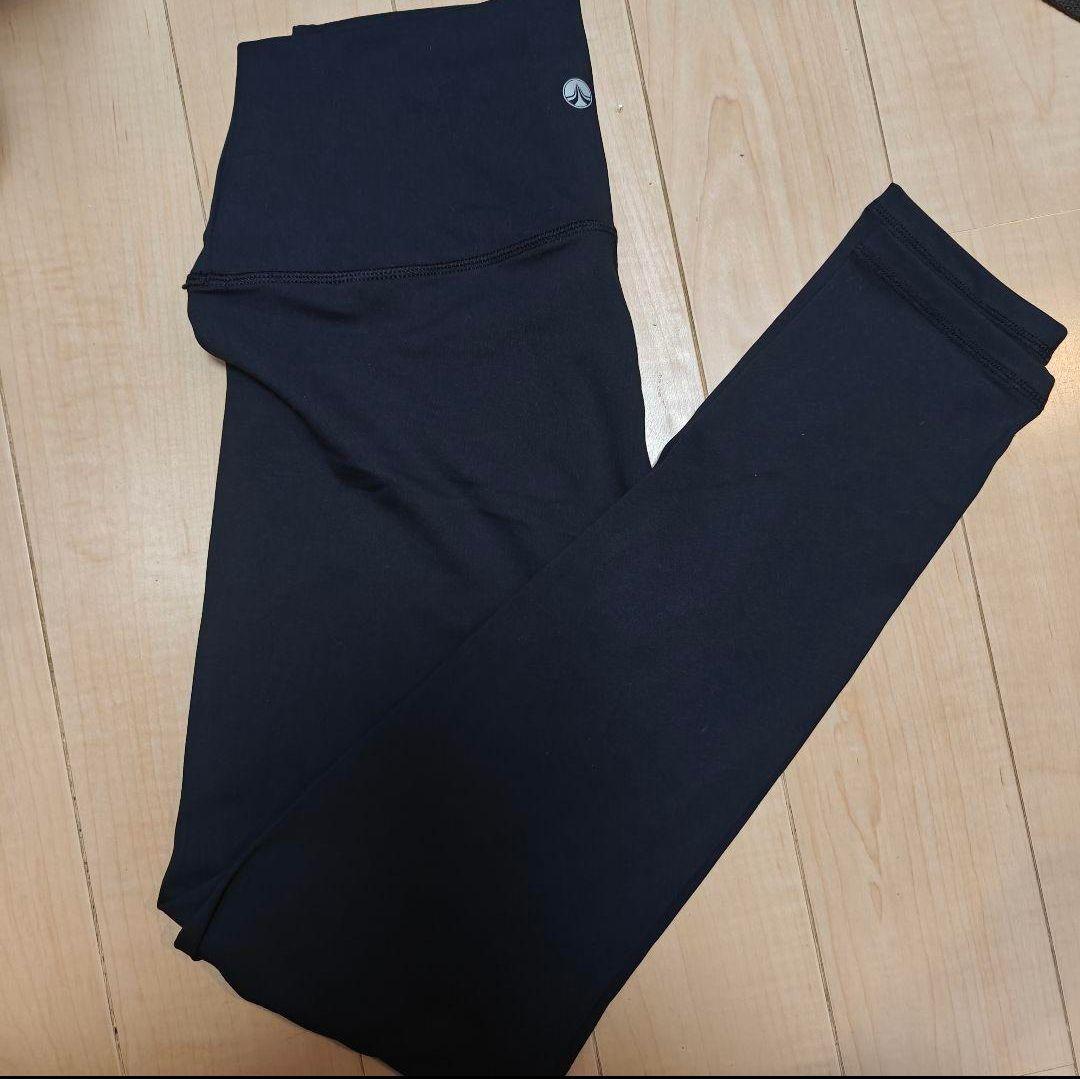 新品未使用SUKALAベーシックレギンスパンツサイズｍブラック普段着