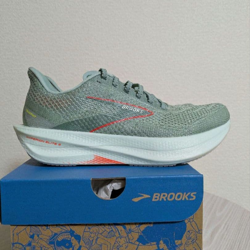 BROOKS ハイペリオンエリート3 24.0