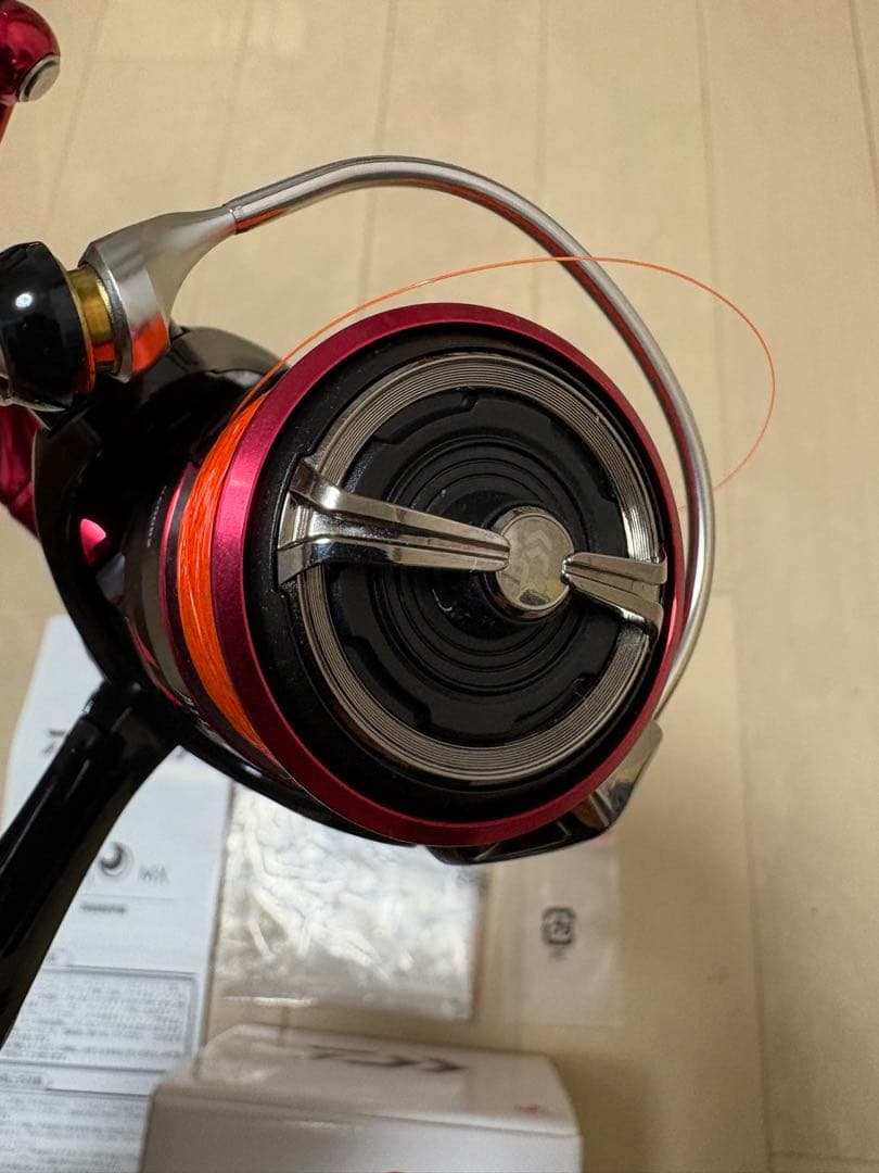 リール　DAIWA 月下美人MXLT2000S スピニングリール