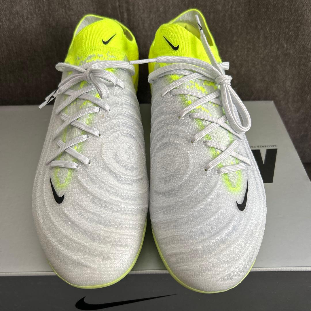 Nike スパイク　PHANTOM GX2 ELITE AG ＰＲＯ