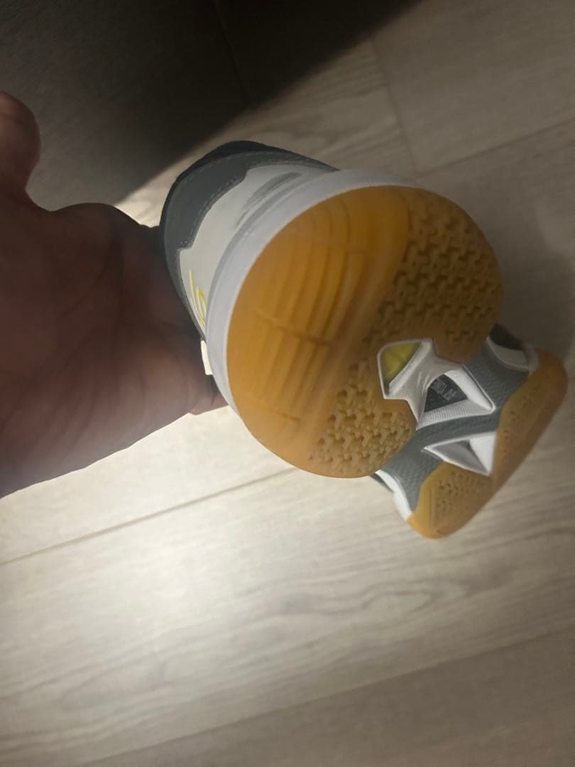 バドミントンシューズ　パワークッション65z