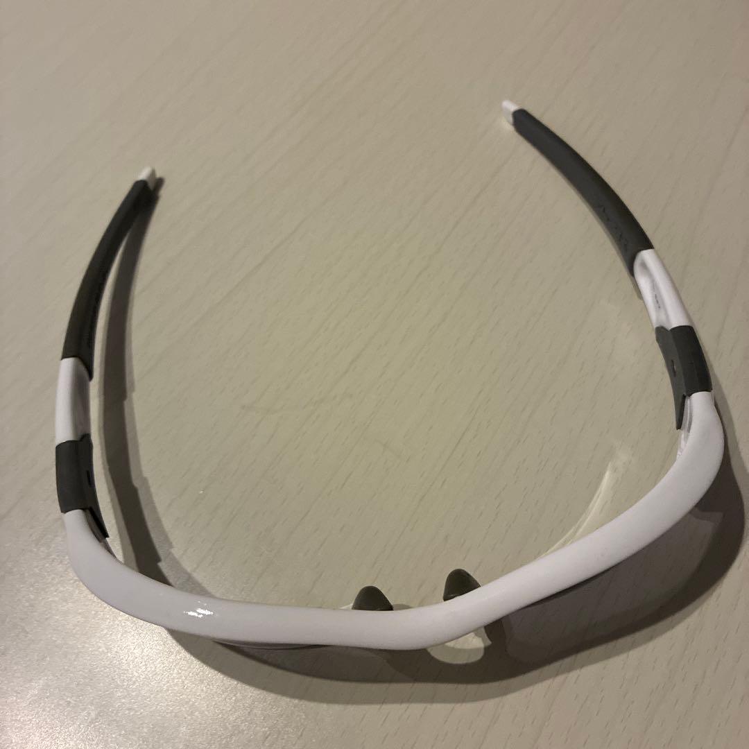 Oakley ホワイトサングラス グレーレンズ