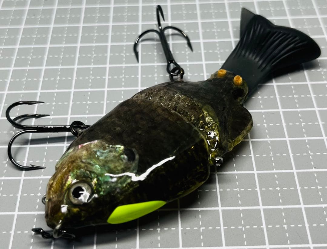 フレッシュベイトルアーズ　ギルロイドミニー　ブルーギル　魚皮