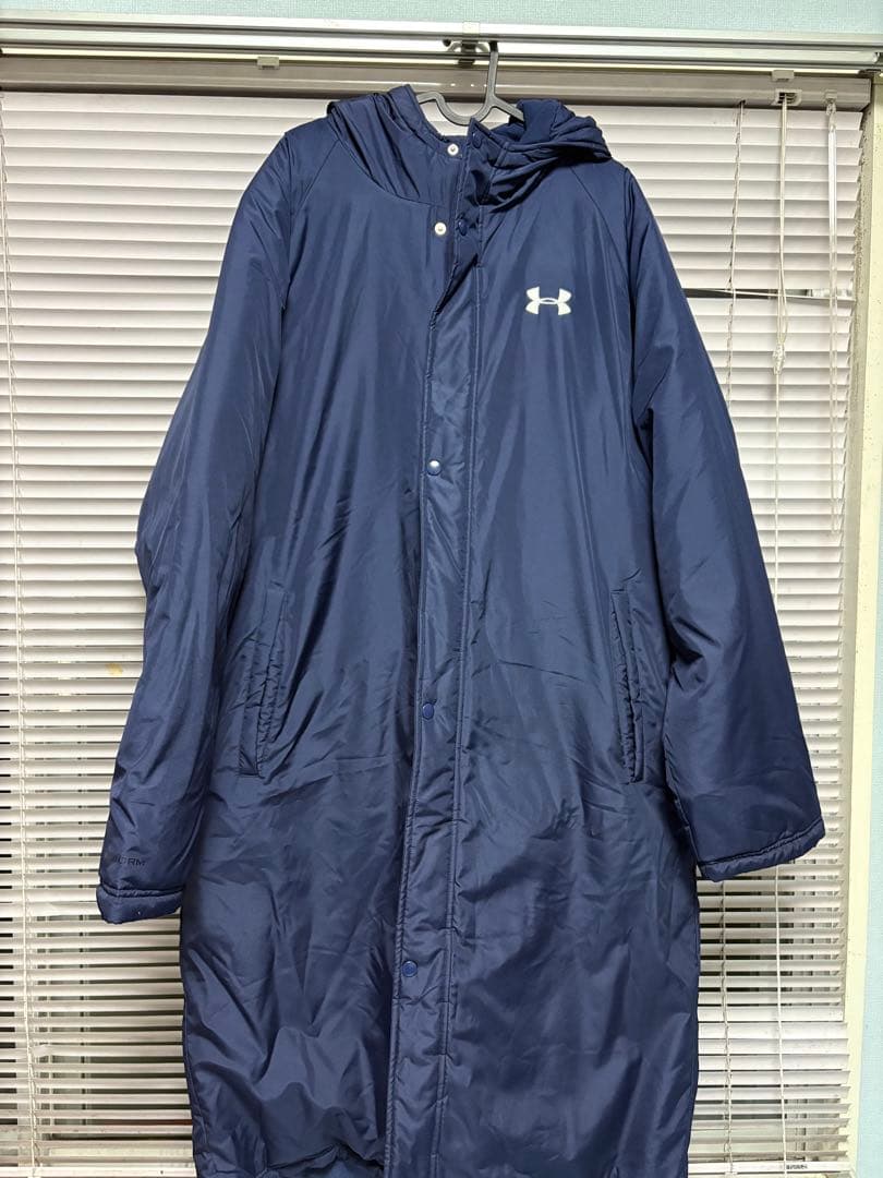 定価2万円　Under Armour ベンチコート ネイビー
