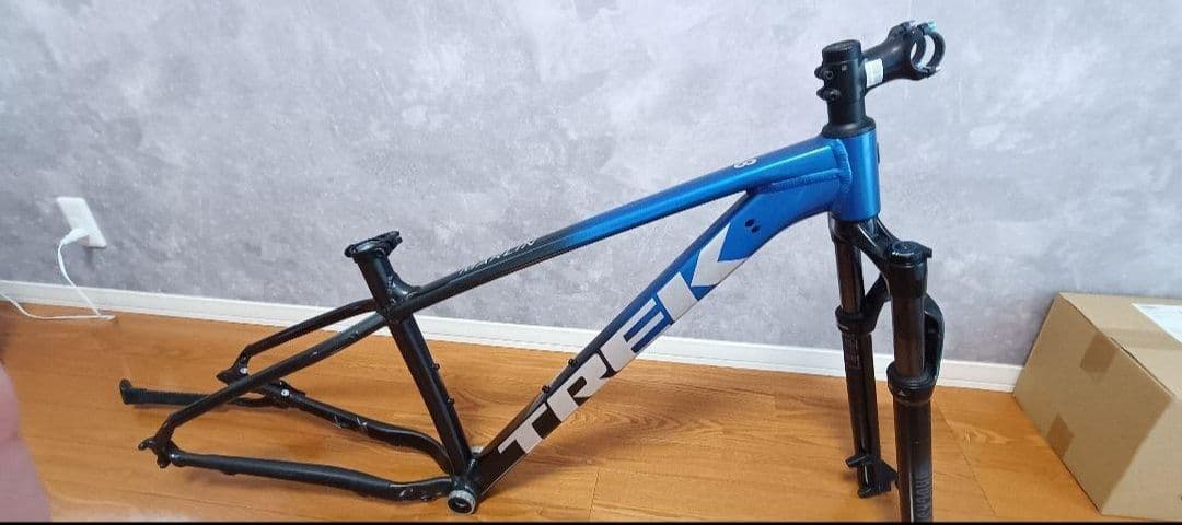 TREK Marlin 8 マウンテンバイク フレームセット