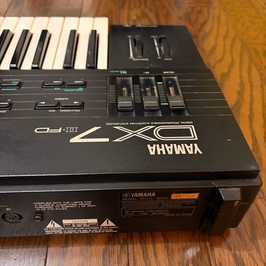 YAMAHA DX7 ll FD ＋ ハードケース （明日まで予定）