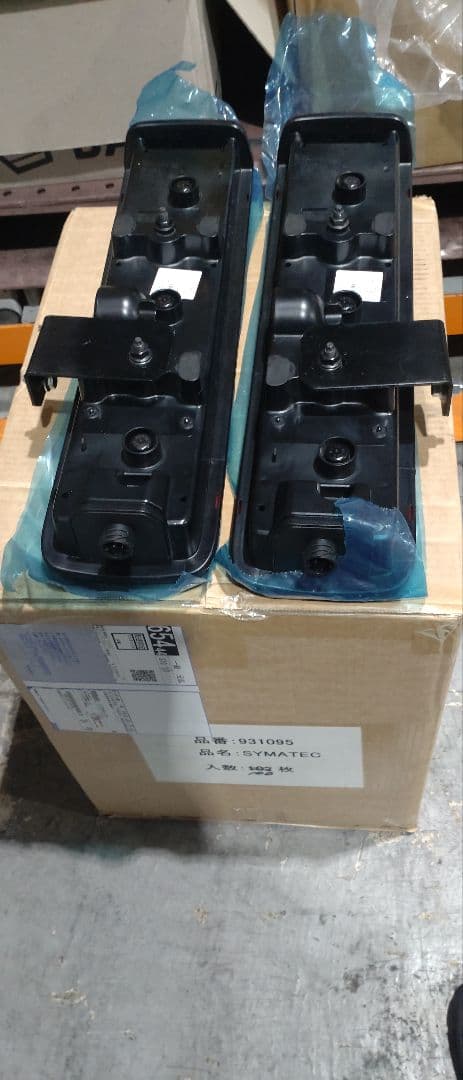VOLVO、ＵＤクオンテールランプ
