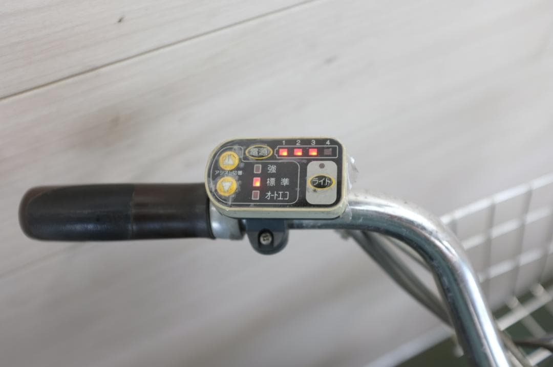 電動自転車 ヤマハ　PAS　26インチ　3段　8.1Ah 充電器あり