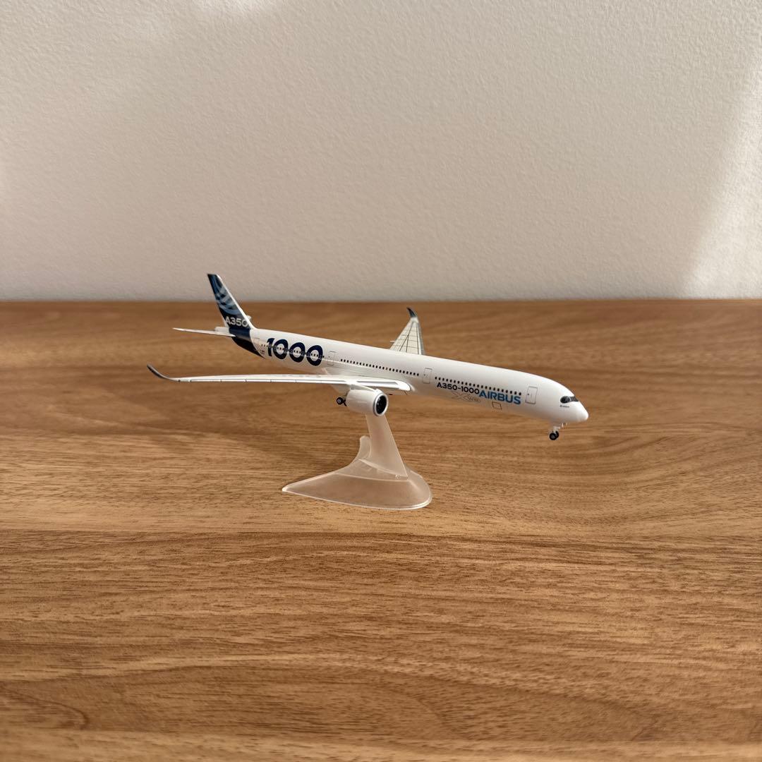 Herpa wings Airbus A350-1000 スタンド付 1/500