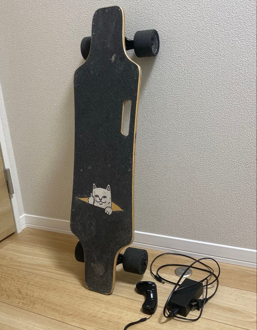 Skateboard スケートボード ワイヤレスリモートコントロール付き。