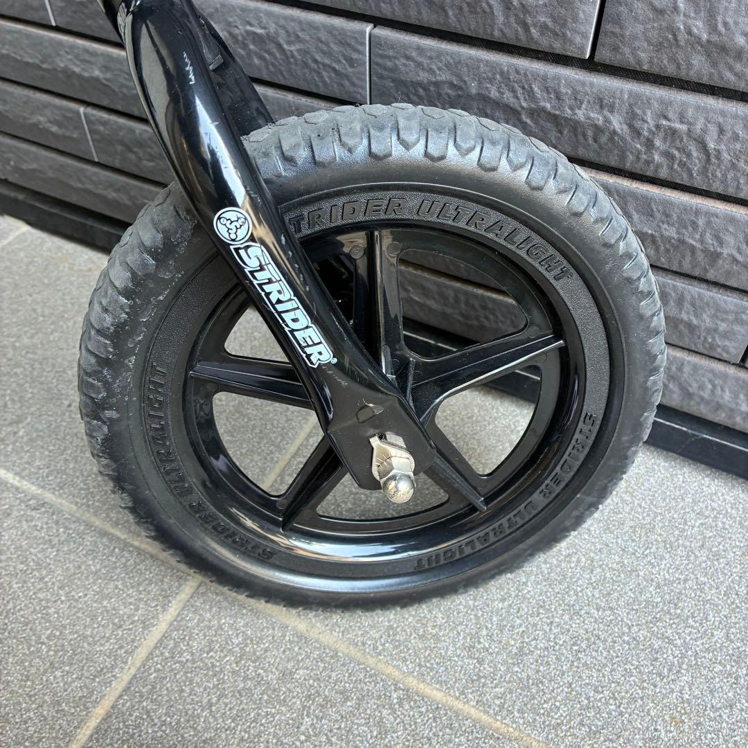 STRIDER ストライダー 12 スポーツモデル　バランスバイク