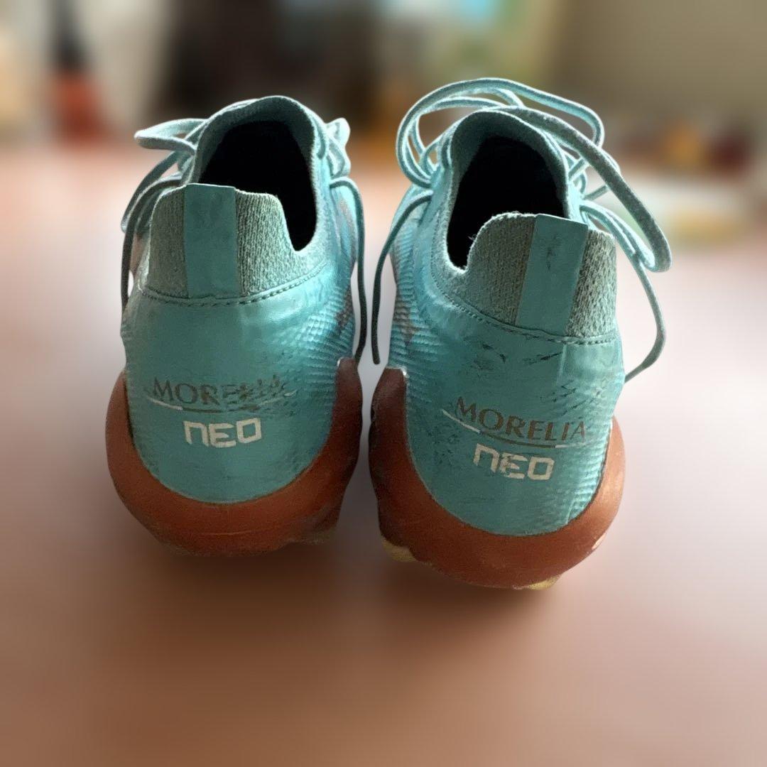 MORELIA NEO ベータアクアブルー スパイクシューズ
